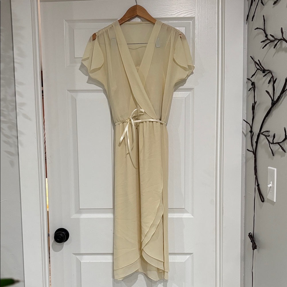 🌹Vintage Union Made A.J. Bari Cream Chiffon Midi Dress🌹